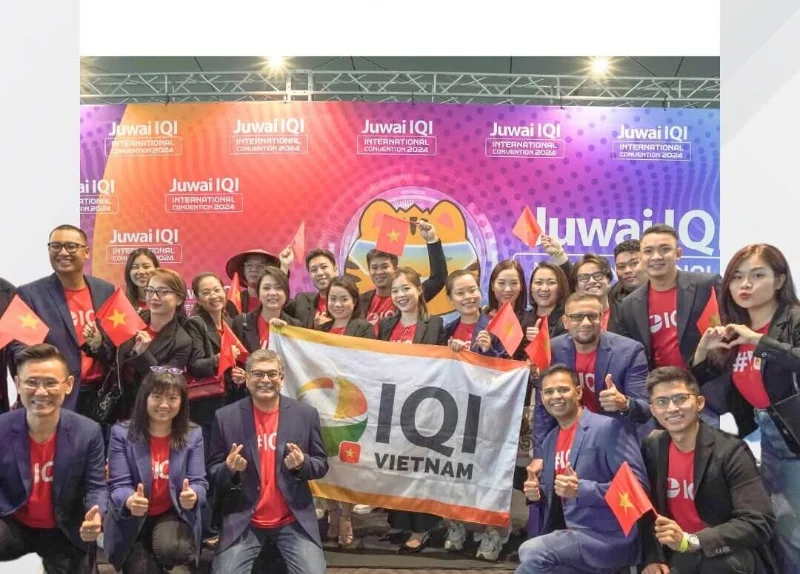 Team IQI di majlis Juwai IQI, Vietnam